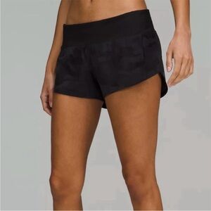 Lululemon Speed Up Short *2.5"
Heritage 365 Camo Deep Coal Multi / Black